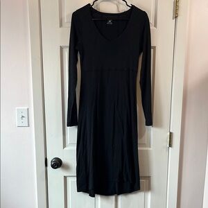 Horny Toad Long sleeve Lightweight Black Midi Dress - Size Small